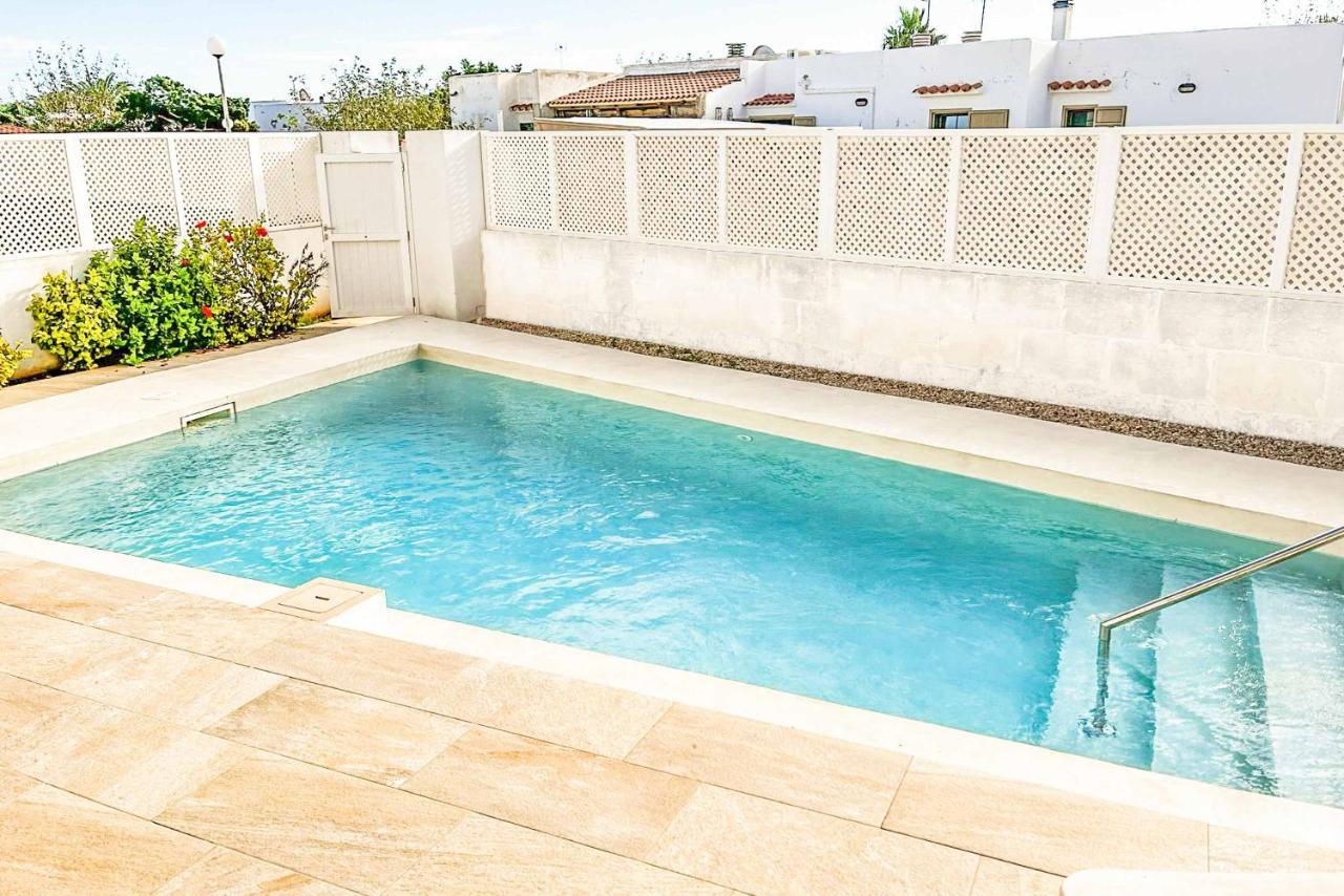 Villa Macarelleta カラ・エン・フォルカト エクステリア 写真